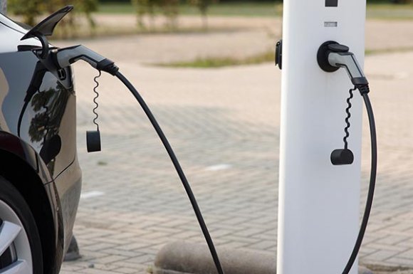Installateur agréé pour la pose de borne de recharge de voitures électriques à Bourg-en-Bresse 